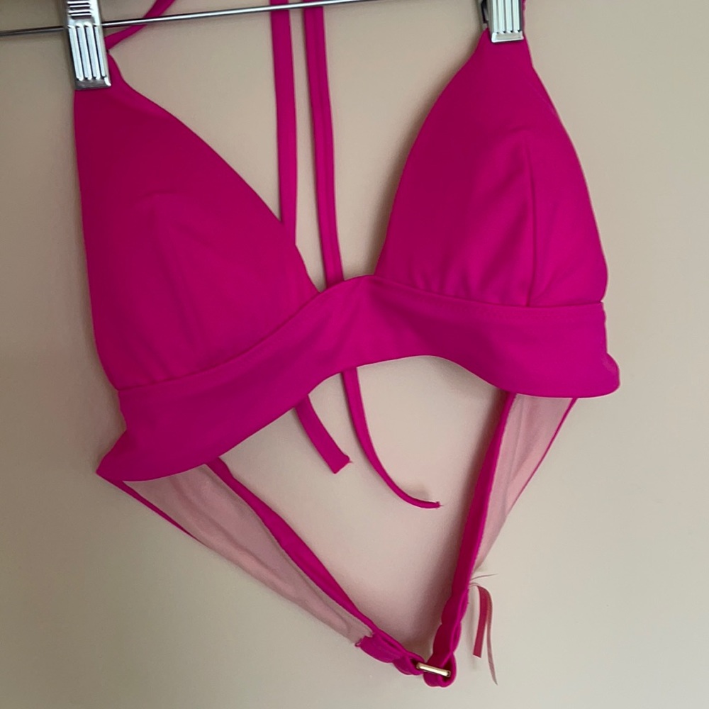 Victoria’s Secret swim suit. - Picture 2 of 8